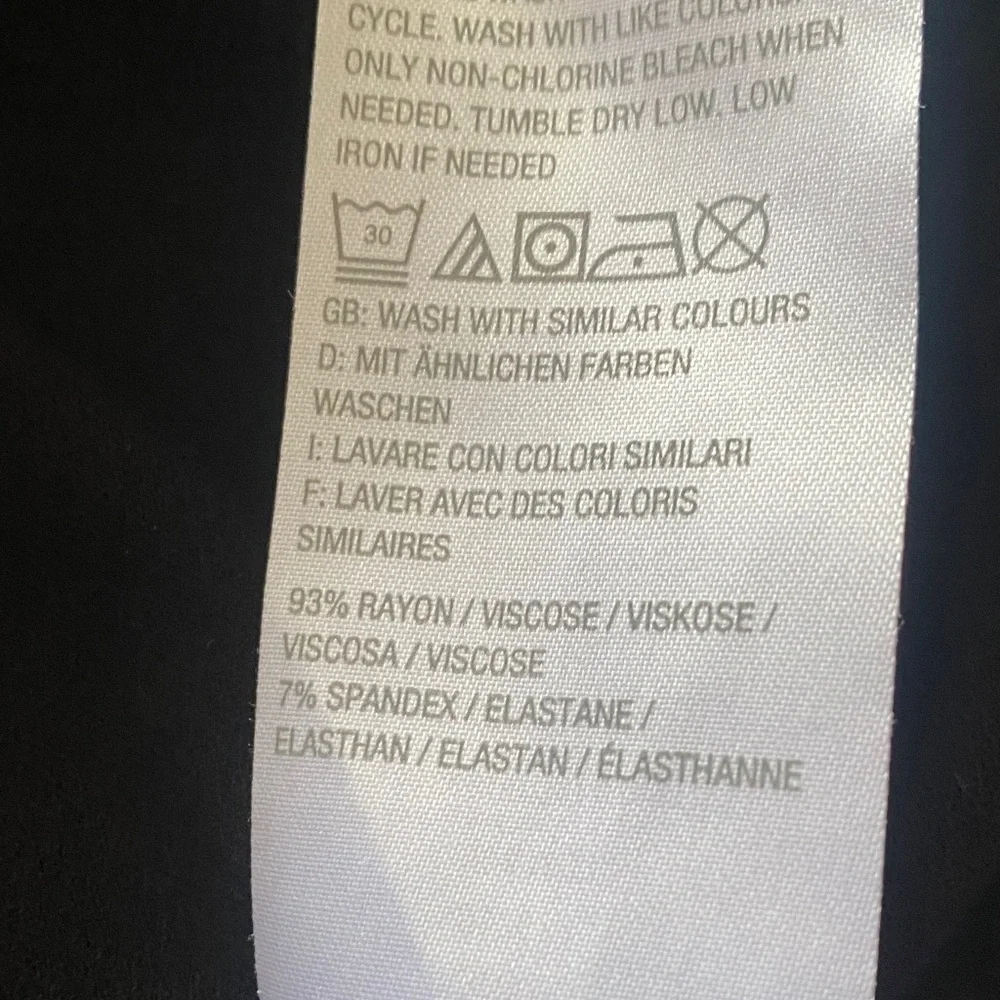 H by Halston Classic Black 3/4 Sleeve Tee - Picture 5 of 5